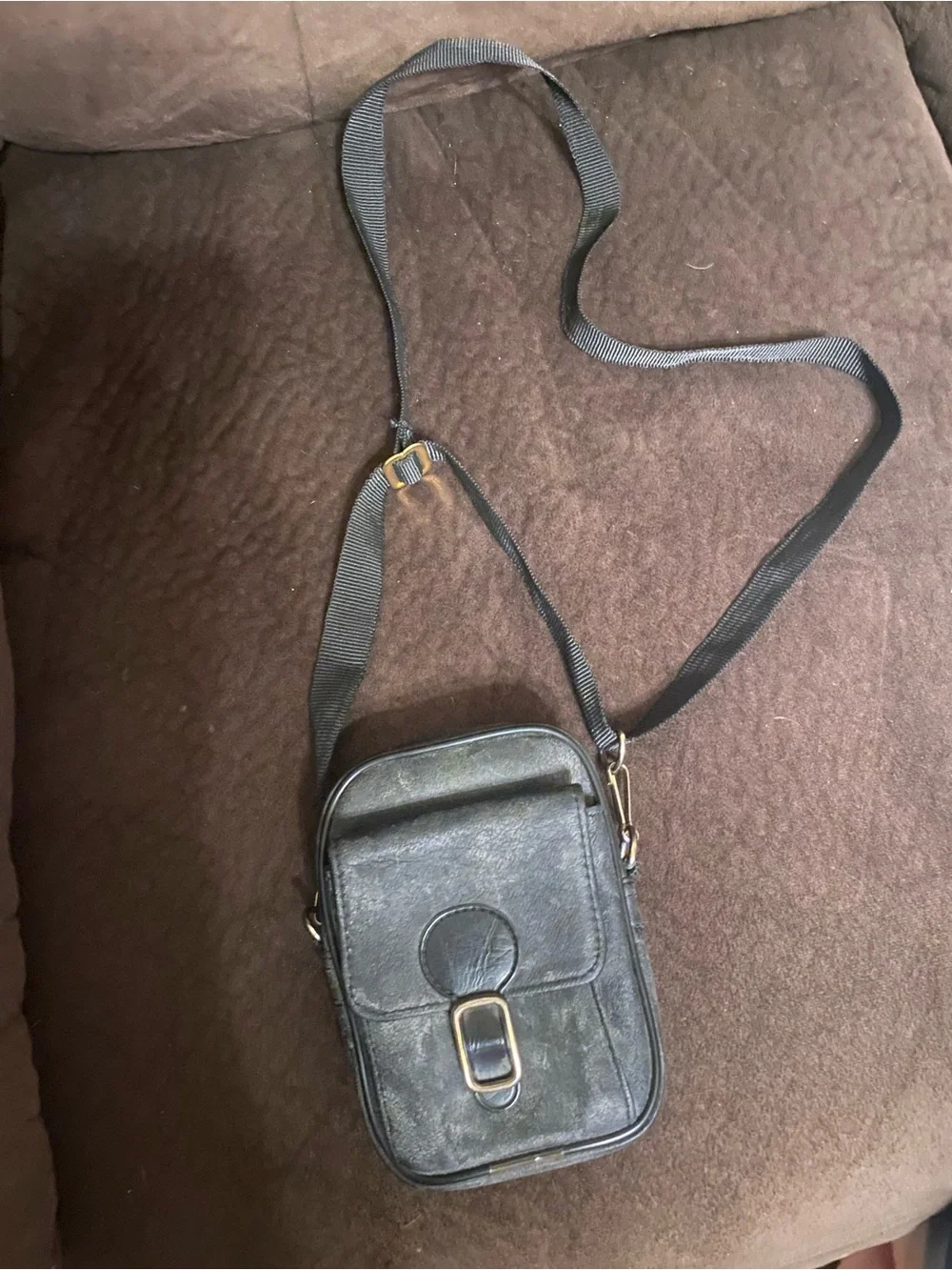 American Vintage Black Leather Crossbody Messenger Bag with Gold Buckle